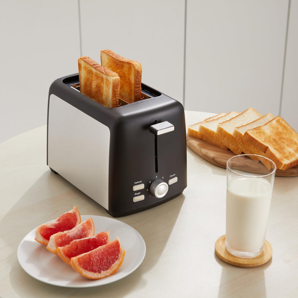 Amazon Basics 2 Slice Toaster, With 6 Browning Settings, Extra Wide Slots For Bagels and Special Breads, Removable Easy-to-Clean Crumb Tray, Cancel/Defrost/Bagel Buttons, 900W, Black & Silver